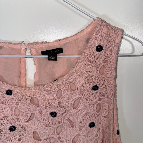 Ann Taylor Women’s XL Lace Crochet Tank Top Pink Black Floral Embroidered - Picture 12 of 16